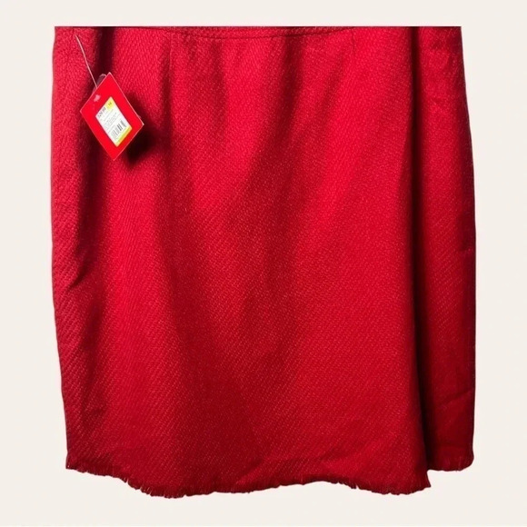 0381W. ISAAC MIZRAHI KNITTED WRAP MIDI SKIRT RED IN COLOR SIZE 14โ BUTTON DETAIL - Picture 9 of 9